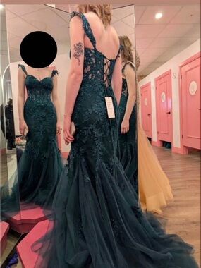 Beautiful Emerald Green Prom Dress
